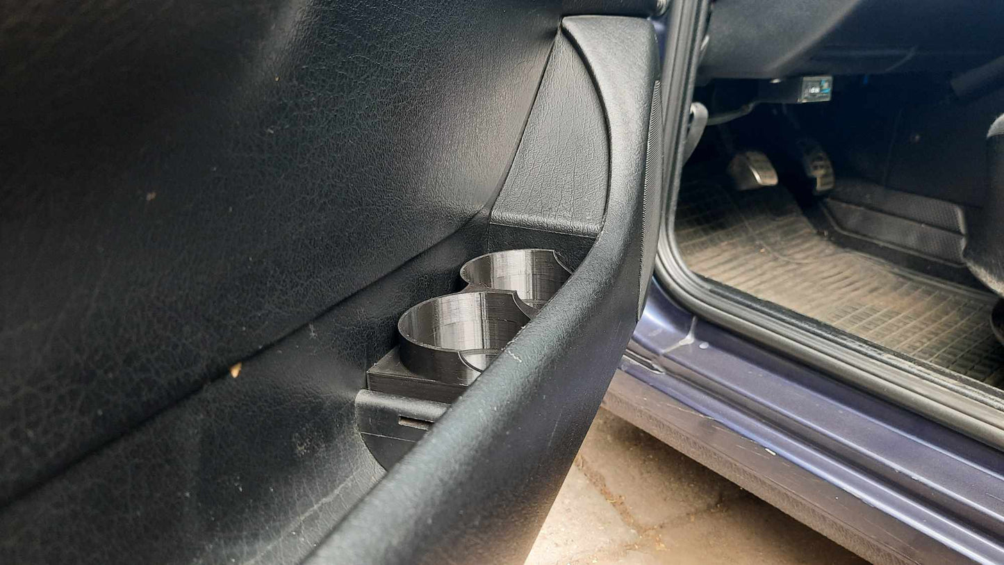 VW Golf 3 / Vento поставка за чаши