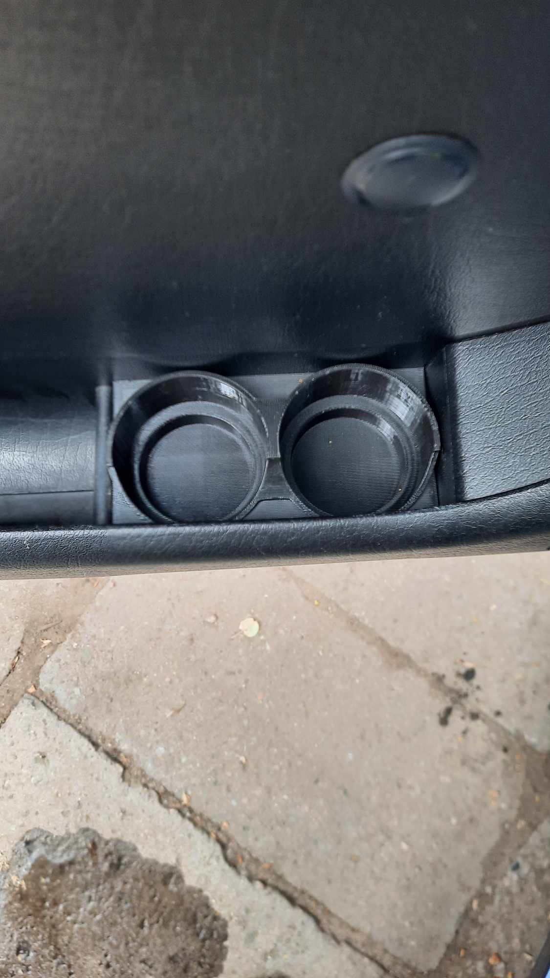 VW Golf 3 / Vento поставка за чаши