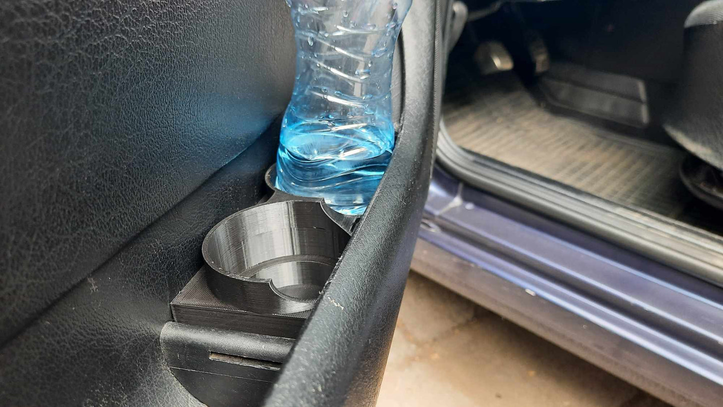 VW Golf 3 / Vento поставка за чаши