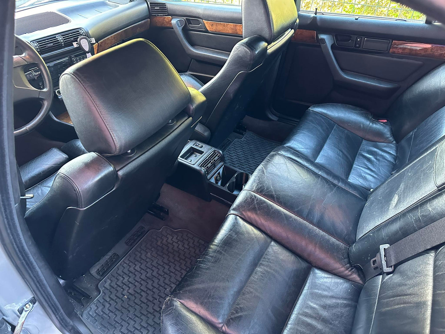 BMW E34 задна поставка за чаши