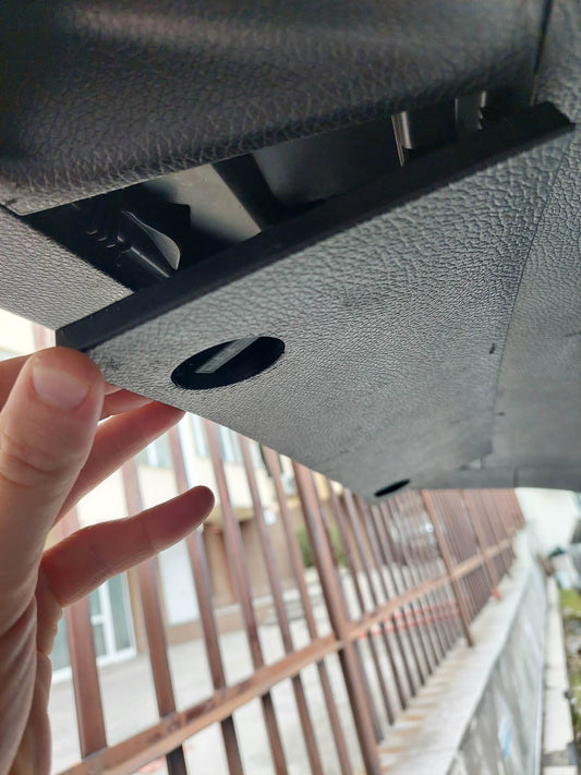 Закопчалка за кори/капачета/жабки за багажник VW/AUDI/SKODA/SEAT