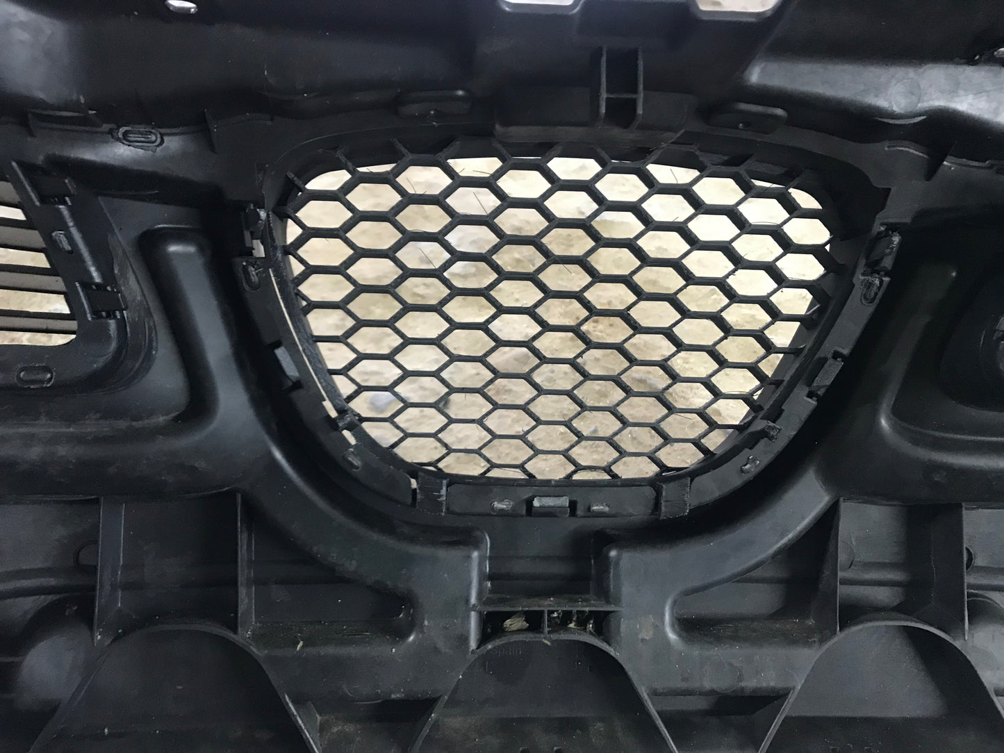 Seat Ibiza 6L Средна решетка