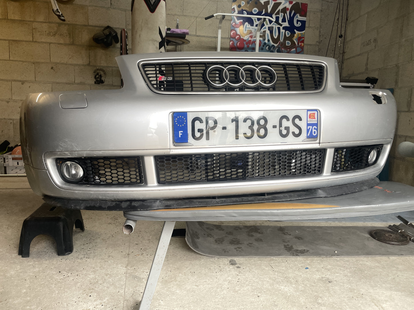 Audi A3 (S3) 8L Решетки за халогени пчелна пита