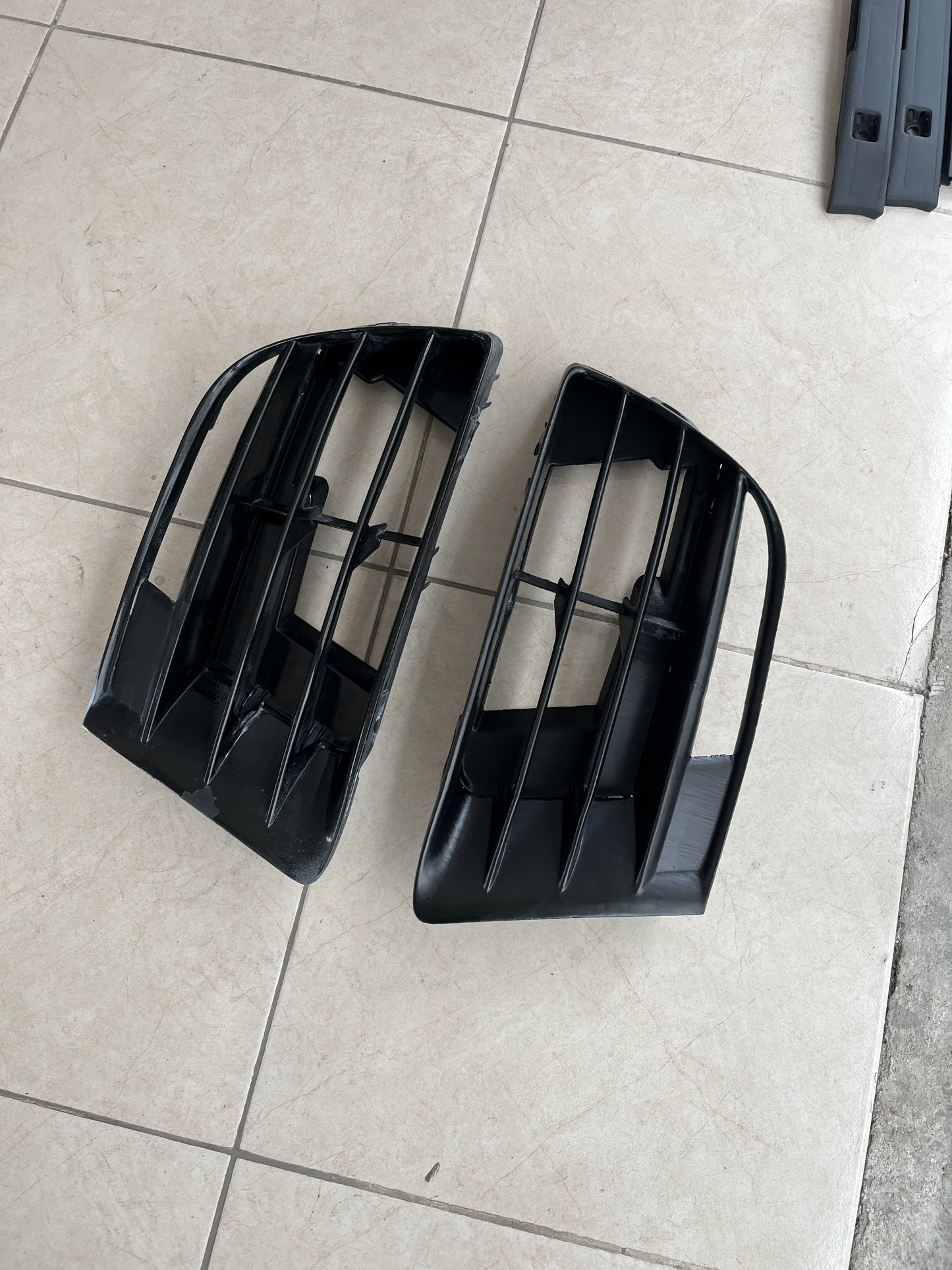 VW Scirocco MK3 R-line решетки за броня