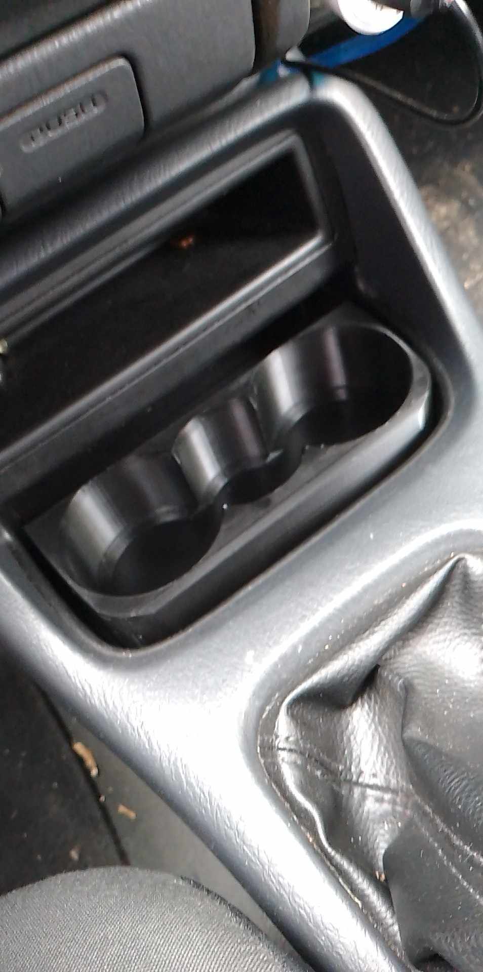 Honda Civic 6th gen поставка за чаши