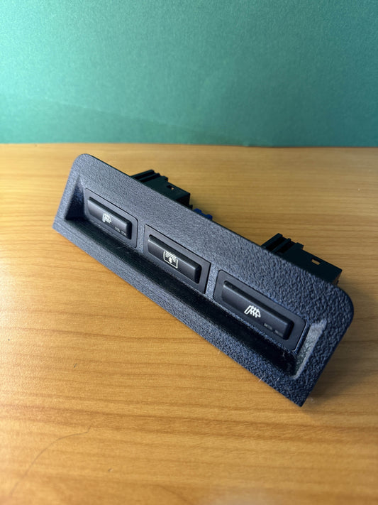 BMW E39 лайстна за управление на заден подгрев