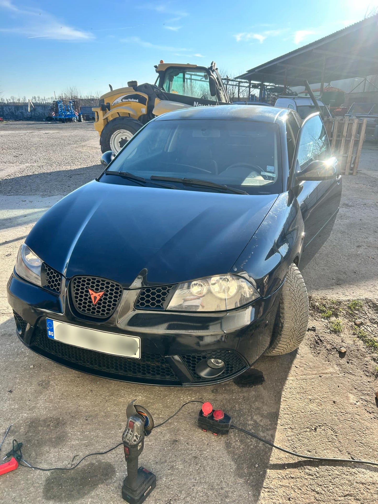 Seat Ibiza 6L Средна решетка