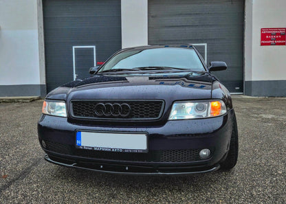 Audi A4 B5 Facelift средна решетка за броня тип "пчелна пита"