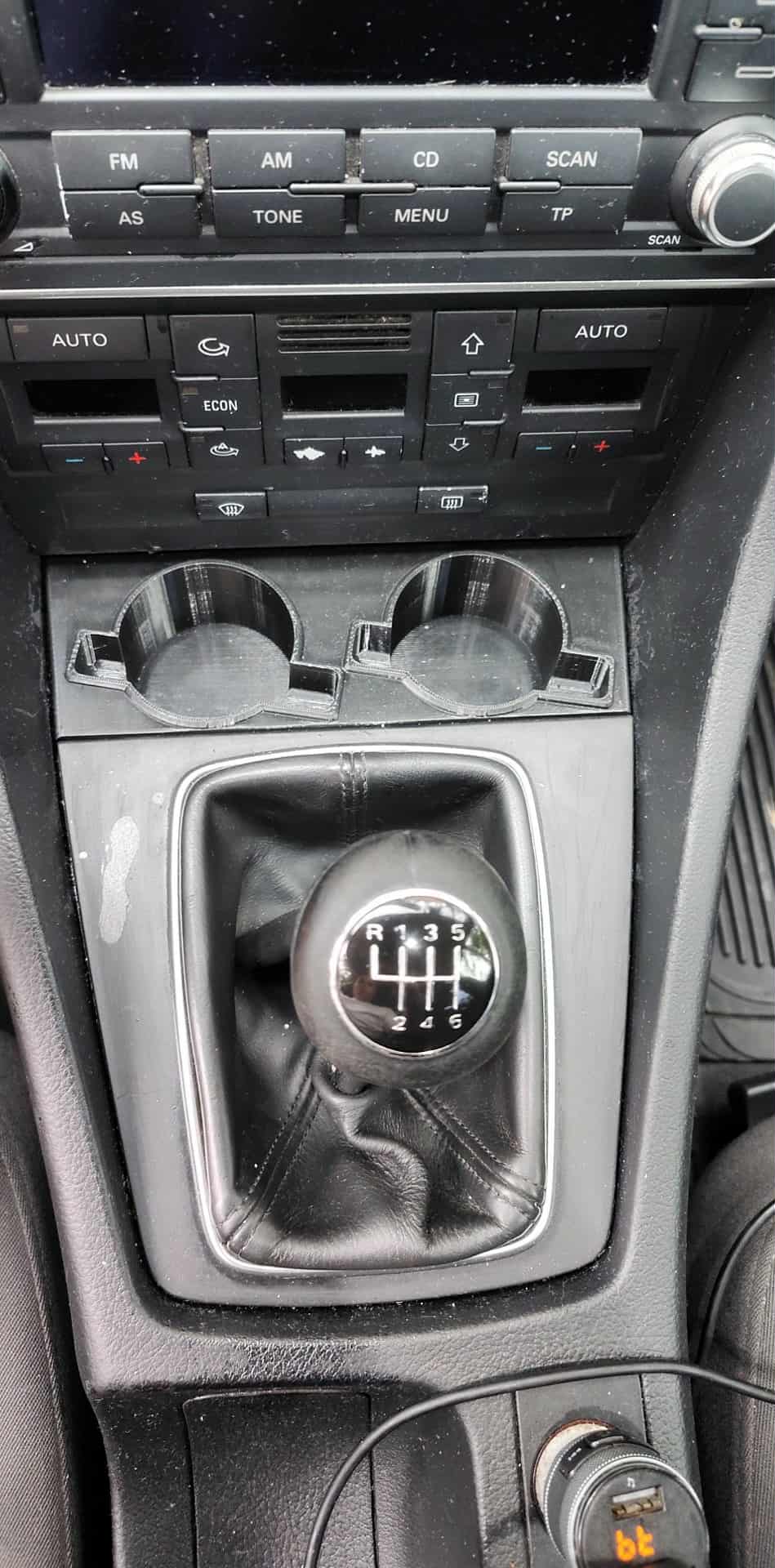 AUDI A4 B6/B7 Cupholder / поставка за чаши и телефон