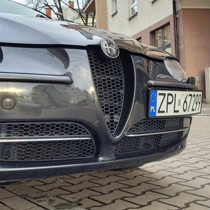 Alfa Romeo 147 (pre-facelift) средна решетка "пчелна пита"