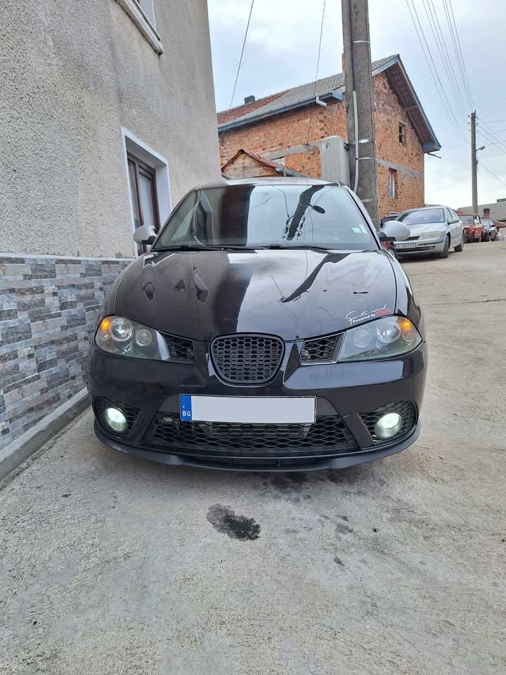 Seat Ibiza 6L Средна решетка
