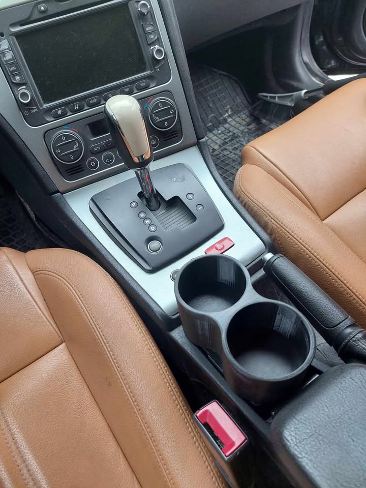 Alfa Romeo 159 поставка за чаши