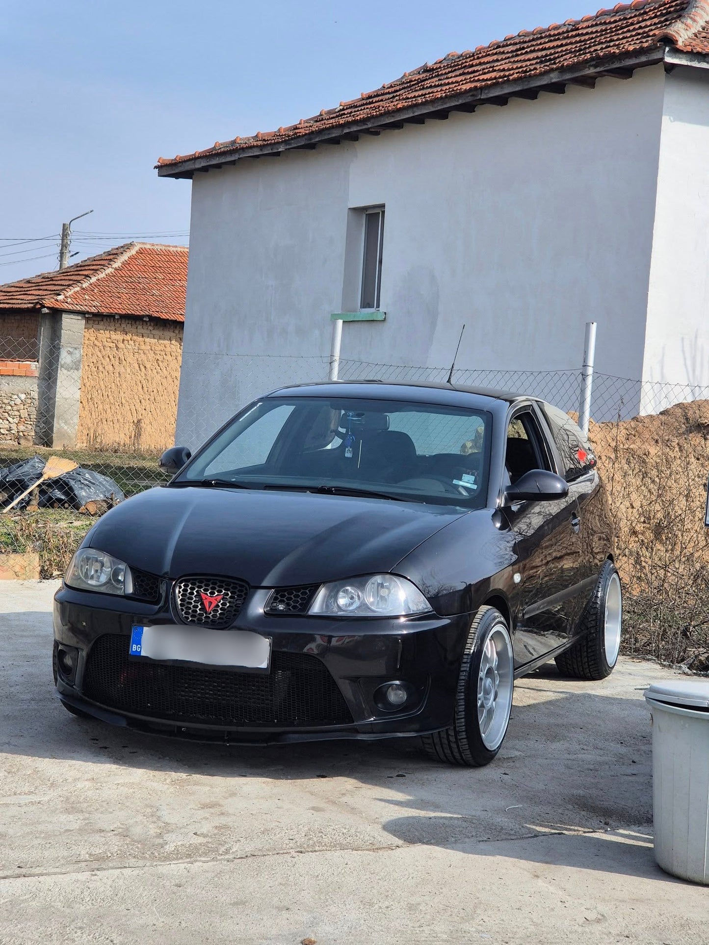 Seat Ibiza 6L Средна решетка