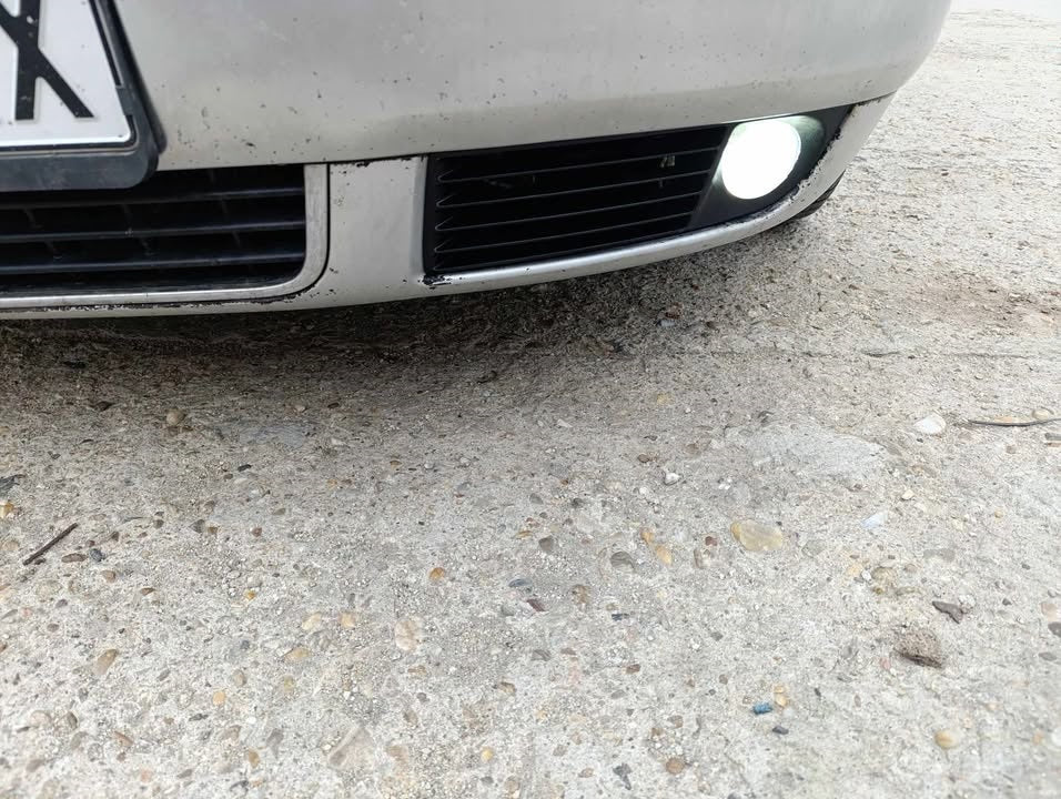 AUDI S8 D2 решетки за халогени
