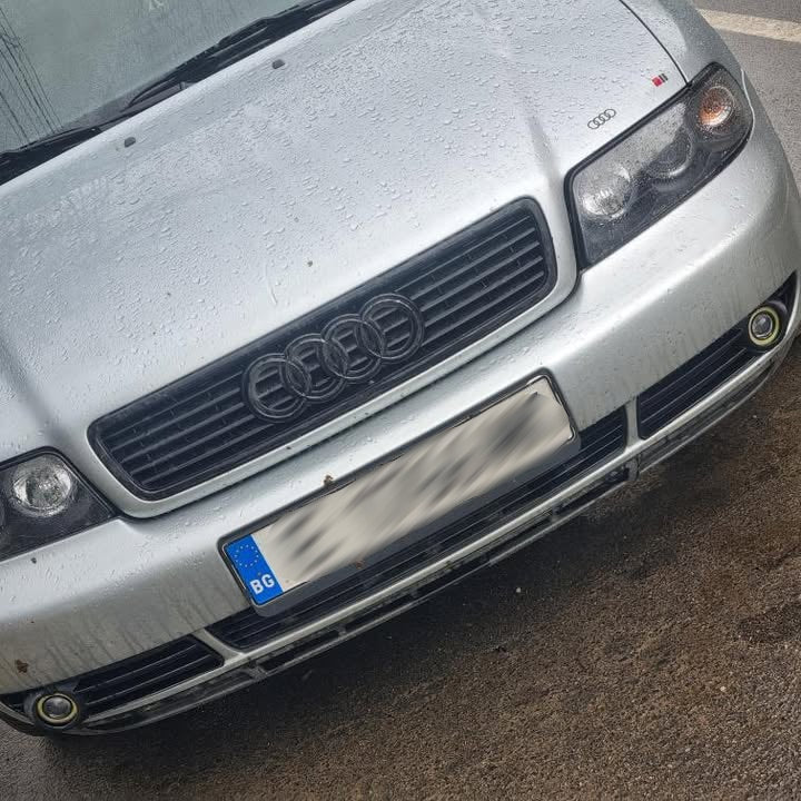 Audi A4 B5 PRE-FACELIFT Решетки за броня