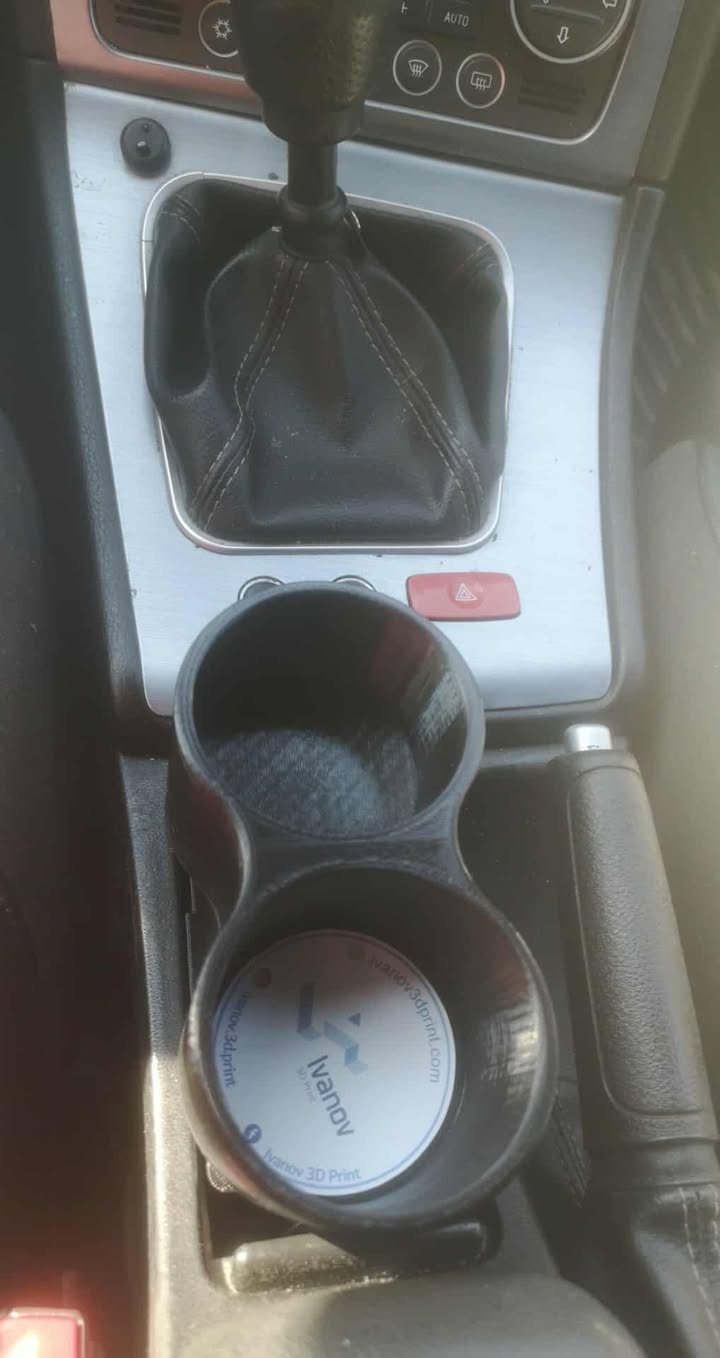 Alfa Romeo 159 поставка за чаши