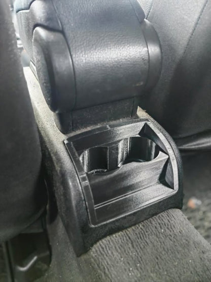 AUDI A4 B6/B7 задна поставка за чаши