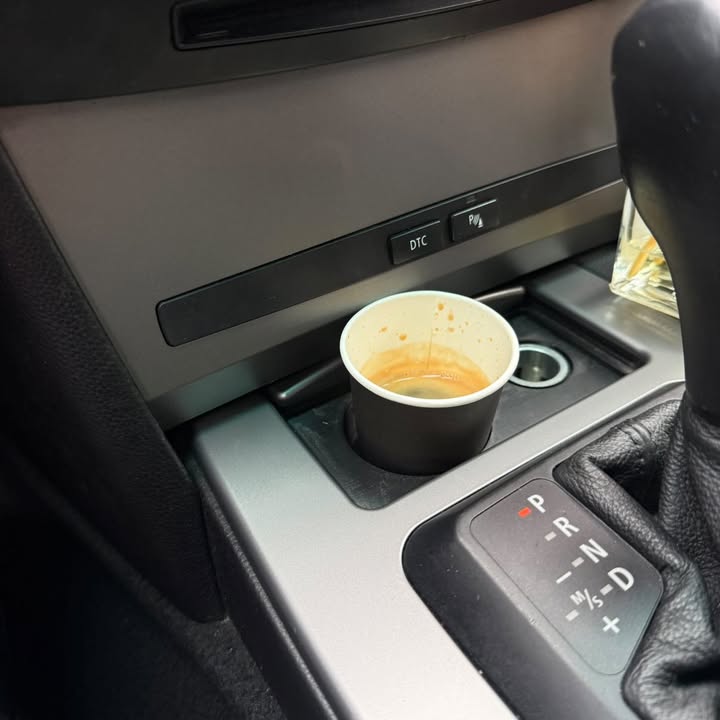 БМВ E60/E61 префейслифт поставка за чаши
