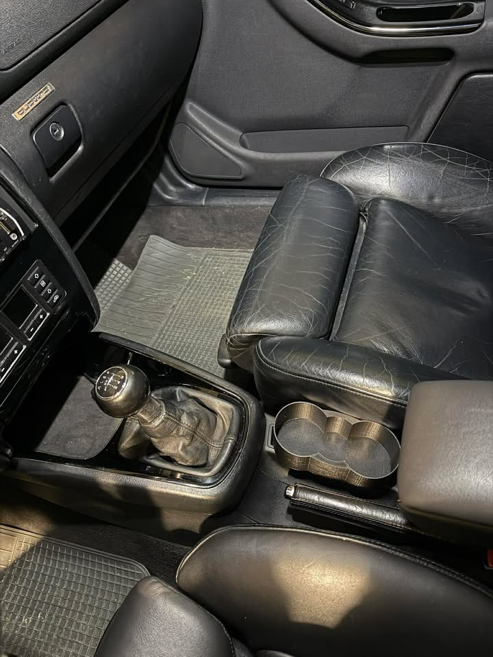 AUDI A3 8L поставка за чаши