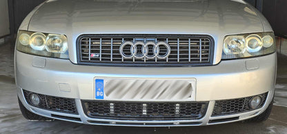Audi A4 B6 Средна решетка за обикновена броня тип пчелна пита