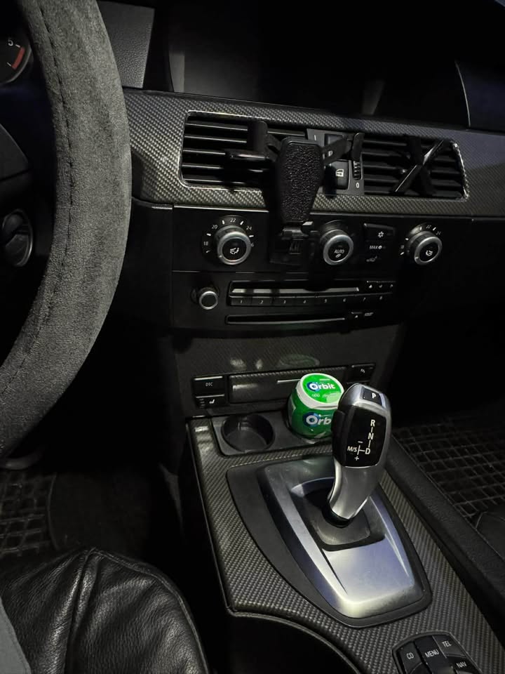BMW E60/E61 фейслифт поставка за чаши