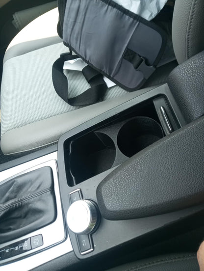 Mercedes C-class W204 / W207 поставка за чаши