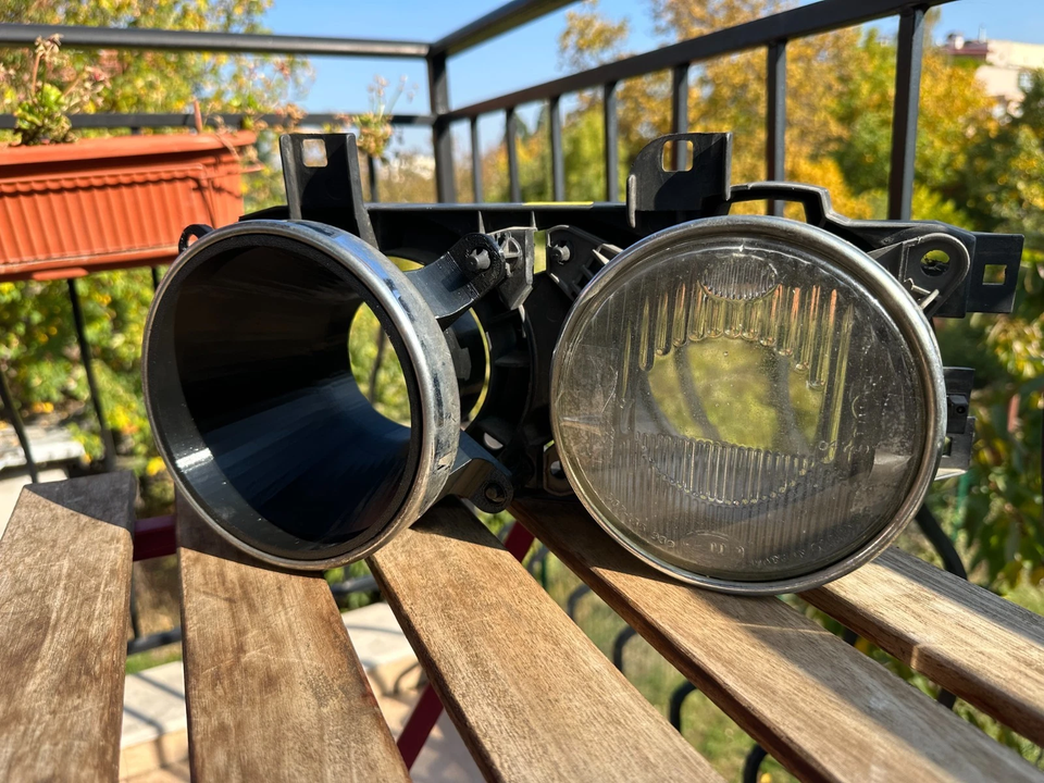 BMW E34 Въздуховод за фар