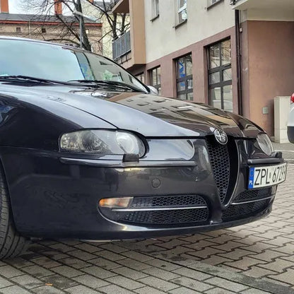 Alfa Romeo 147 (pre-facelift) средна решетка "пчелна пита"