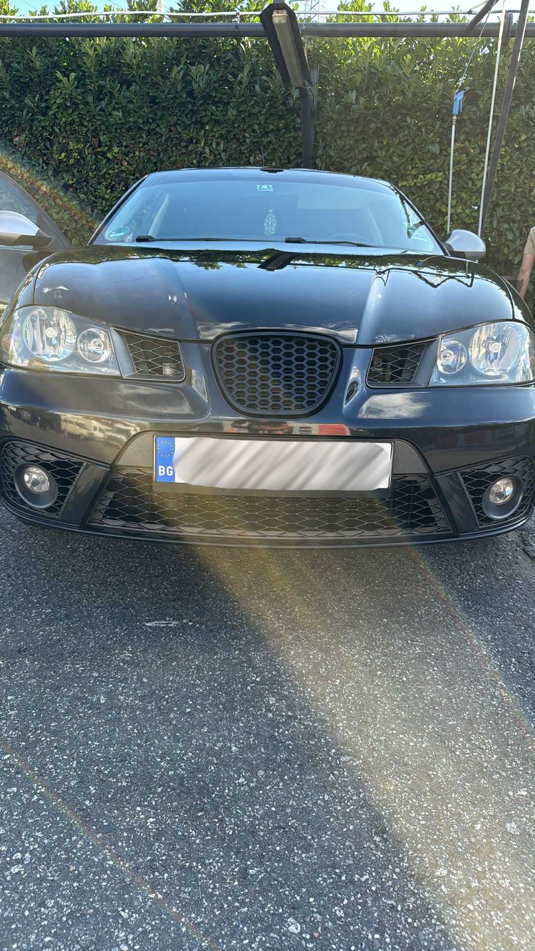 Seat Ibiza 6L Средна решетка