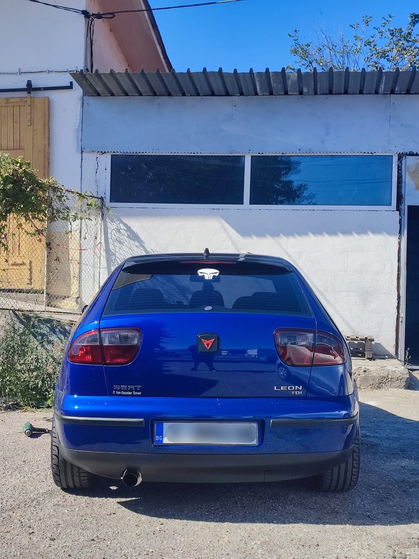 SEAT LEON MK1 (1M) дръжка за багажник