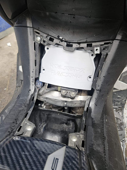 Yamaha TMAX 560 капак за въздушен филтър (Copy)