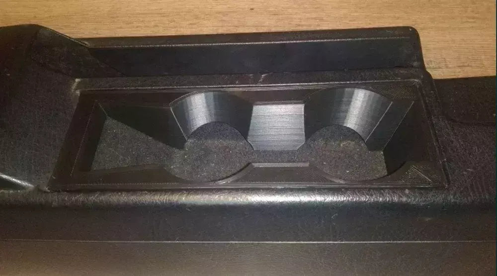 AUDI 80 Поставка за чаши