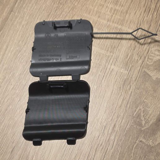 Mercedes-Benz Sprinter VS30 pre-facelift 2019-2026 капаче за кука за теглене