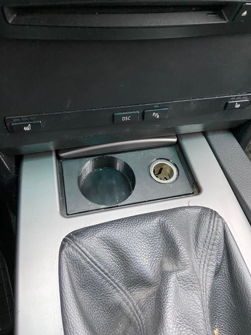 BMW E60/E61 пре-фейслифт поставка за чаши
