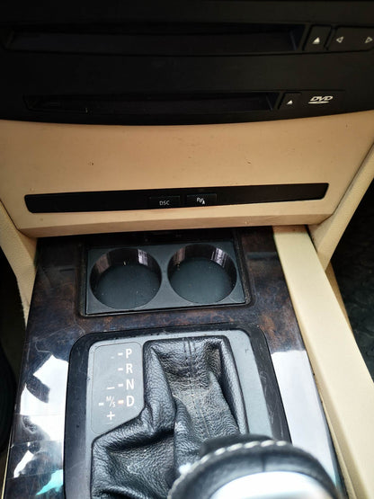 BMW E60/E61 пре-фейслифт поставка за чаши